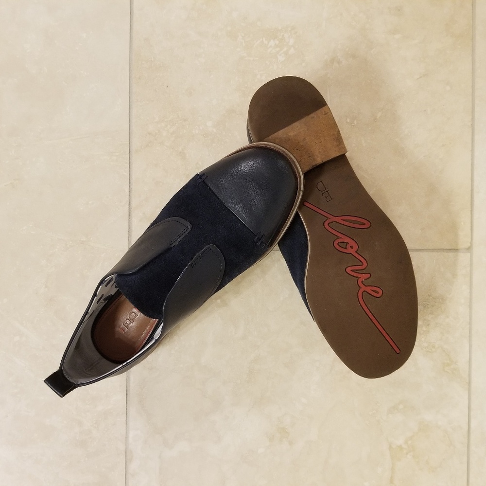 ED Ellen DeGeneres

Lewa Laceless Oxford, Size 5